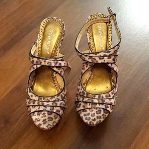 Shoedazzle Leopard Heel